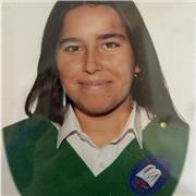 Soy Victoria, tengo 18 años y soy estudiante de derecho. Aunque estudie derecho no significa que no pueda impartir clases.